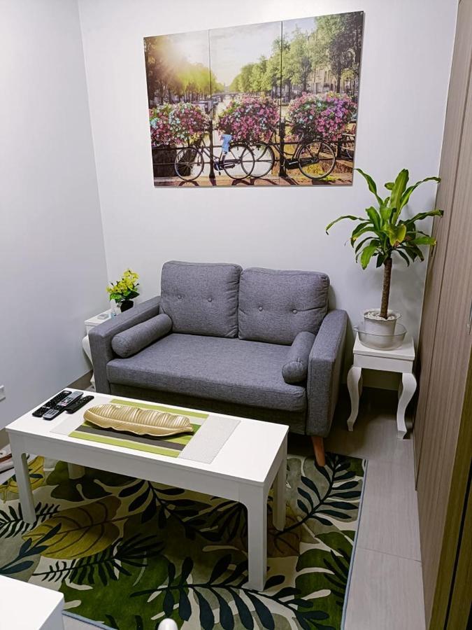 Home Away From Home Manila Exterior photo